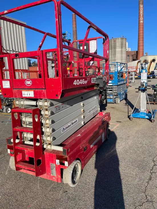 2017 MEC 4046SE Scissor Lift