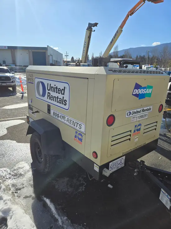 2020 Doosan P425/HP375EXT4I Air Compressor