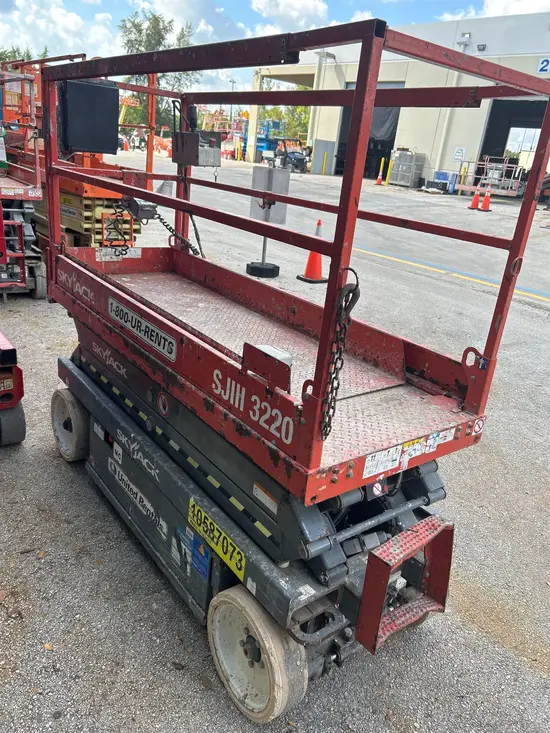 2017 Skyjack SJIII3220 Scissor Lift