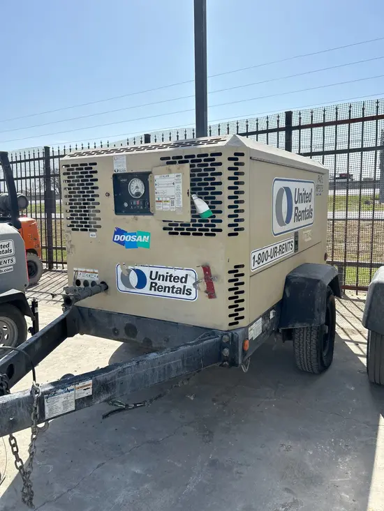 2018 Doosan P425/HP375WCUT4 Air Compressor