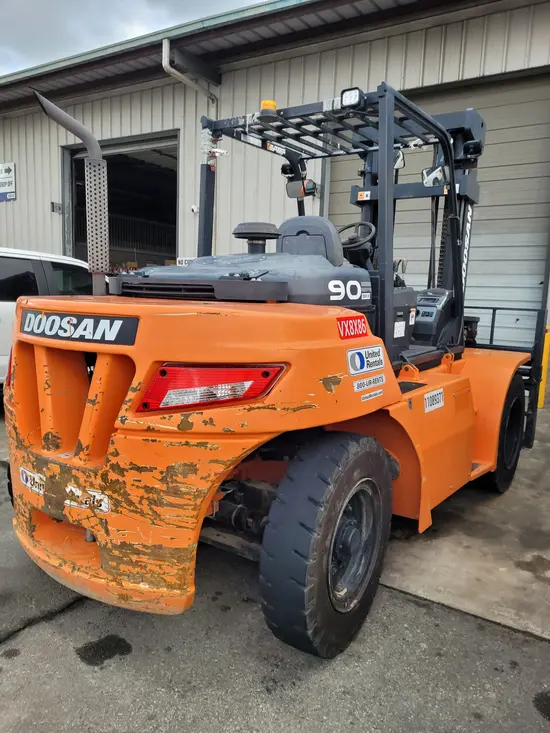 2020 Doosan D90S-7 Warehouse Forklift