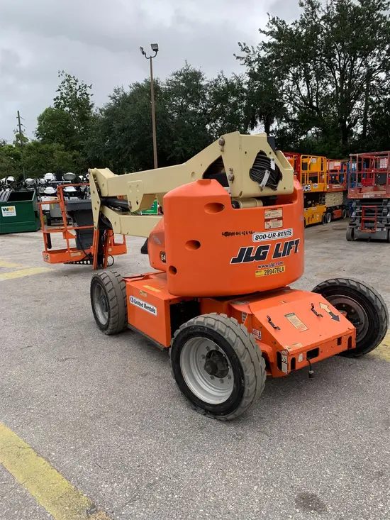 2016 JLG E450AJ Articulating Boom Lift