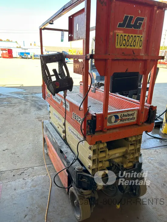 2017 JLG 1932R Scissor Lift
