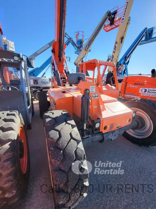 2018 SKYTRAK 8042 Forklift