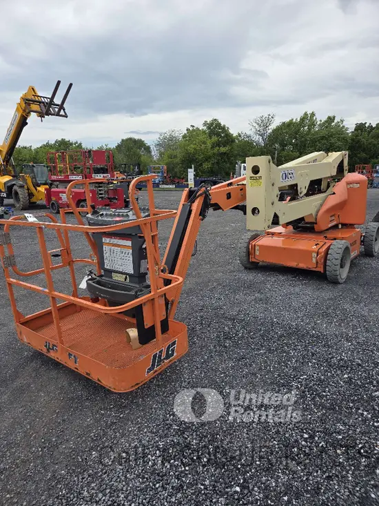 2016 JLG E450AJ Articulating Boom Lift
