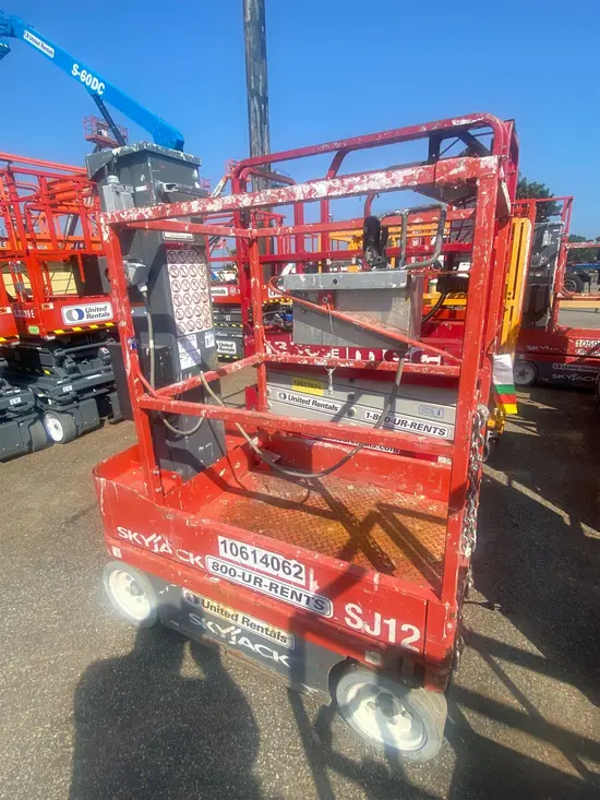 2017 Skyjack SJ12 Self-Propelled One-Person Lift