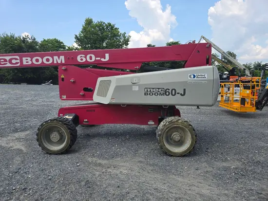2016 MEC 60JD Articulating Boom Lift