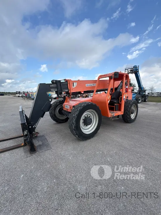 2018 SKYTRAK 8042 Forklift