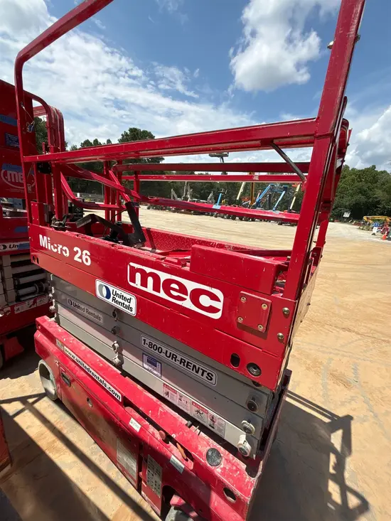 2019 MEC MICRO 26 Scissor Lift