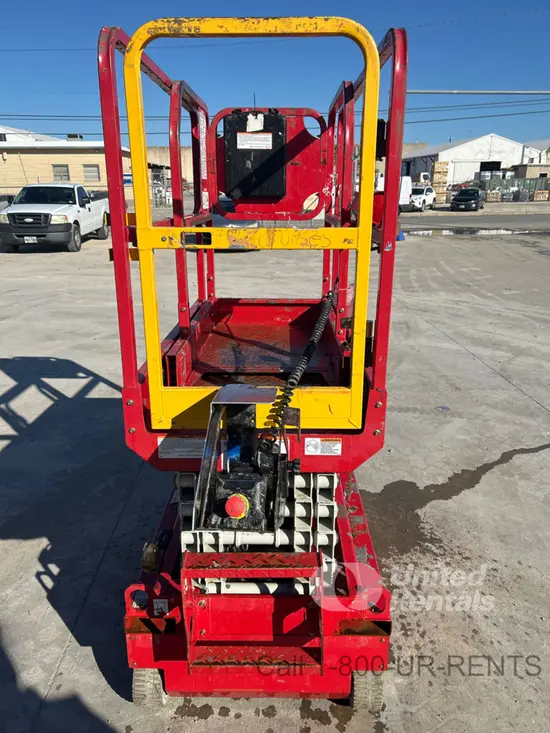 2019 MEC MICRO 19 Scissor Lift