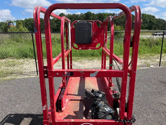 2018 MEC MICRO 19 Scissor Lift