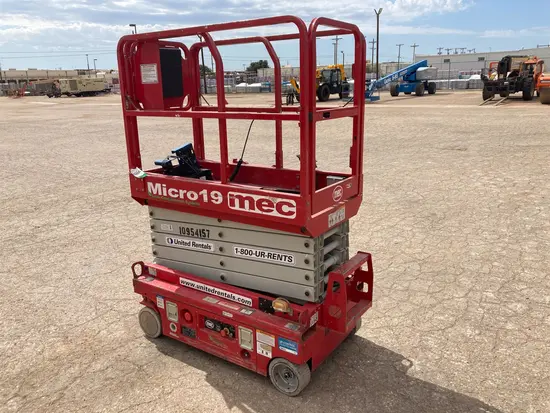 2019 MEC MICRO 19 Scissor Lift