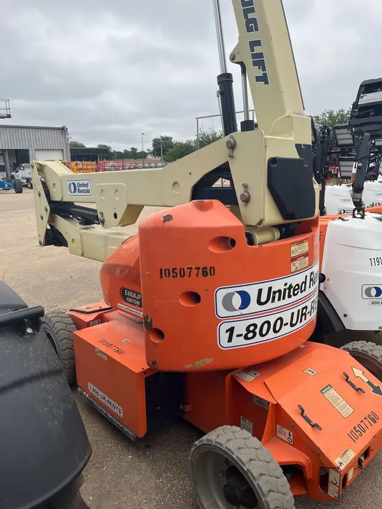 2016 JLG E400AJPN Articulating Boom Lift
