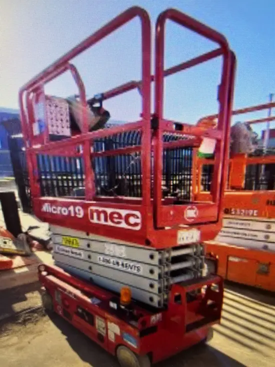 2017 MEC MICRO 19 Scissor Lift