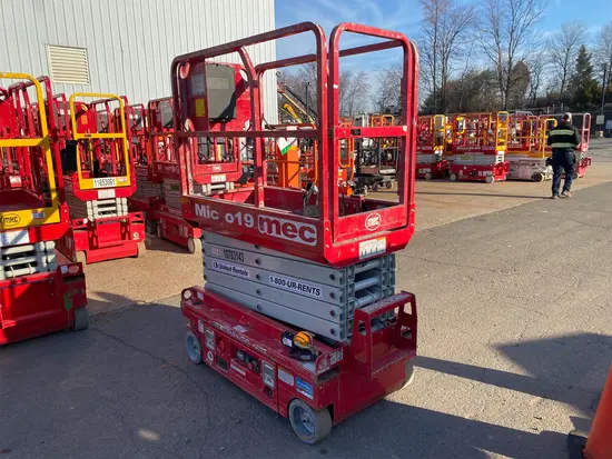 2017 MEC MICRO 19 Scissor Lift