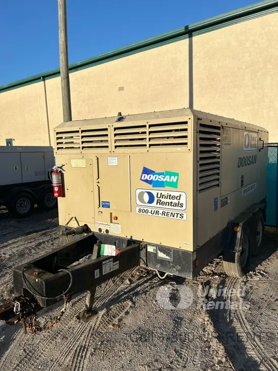 2020 Doosan XP825/HP750WCU Air Compressor
