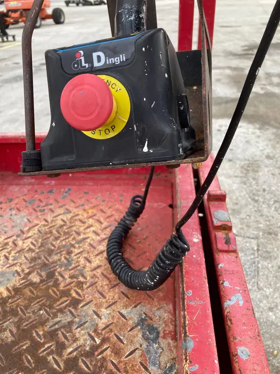 2018 MEC MICRO 19 Scissor Lift