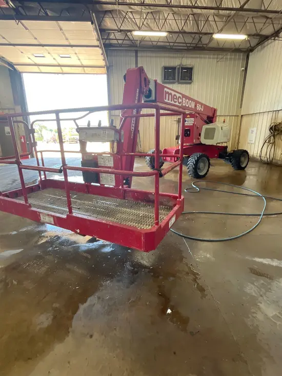 2016 MEC 60JD Boom Lift