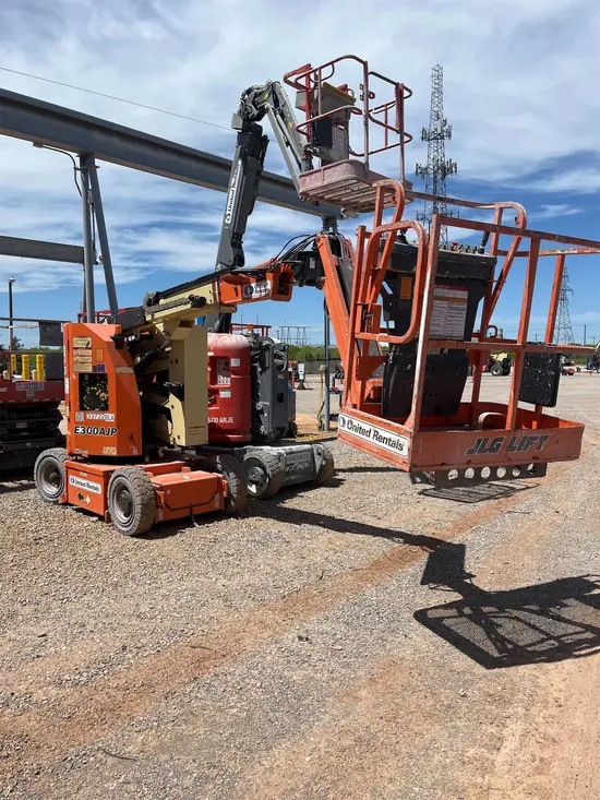 2016 JLG E300AJP Articulating Boom Lift