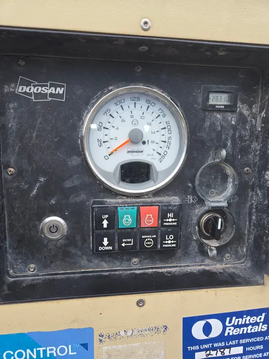 2019 Doosan P425/HP375WCUT4 Air Compressor