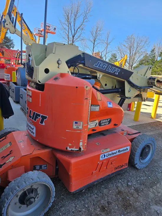 2012 JLG E400AJPN Articulating Boom Lift