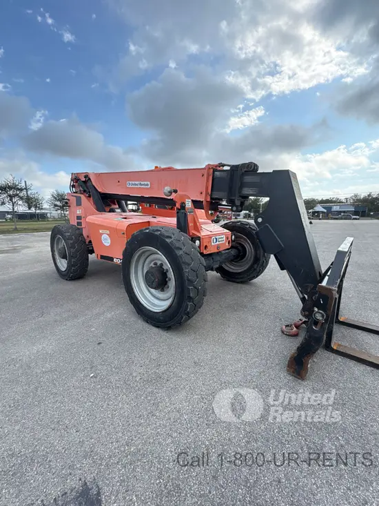 2018 SKYTRAK 8042 Forklift