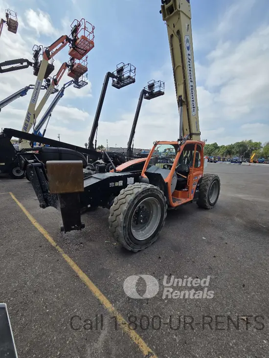 2018 JLG 1055 Forklift
