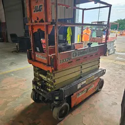 2017 JLG 1932R Scissor Lift
