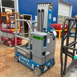 2017 Genie GR-20 Self-Propelled One-Person Lift