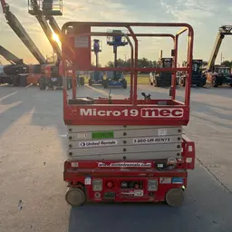 2018 MEC MICRO 19 Scissor Lift
