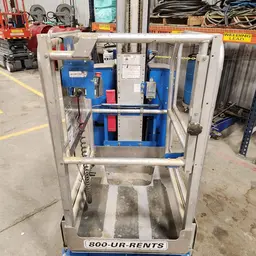 2018 Genie GR-20 Self-Propelled One-Person Lift