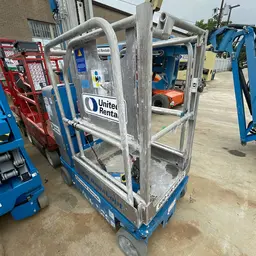 2018 Genie GR-20 Self-Propelled One-Person Lift