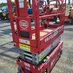 2018 MEC 1930SE Scissor Lift