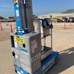 2018 Genie GR-20 Self-Propelled One-Person Lift