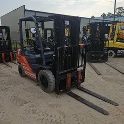 2019 Toyota 8FGU25 Warehouse Forklift