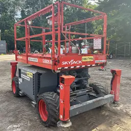 2018 Skyjack SJ6826RT Rough Terrain Scissor Lift