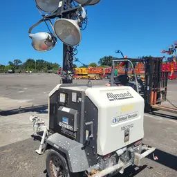 2017 Allmand NIGHT LIGHT V Portable Light Tower
