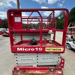 2018 MEC MICRO 19 Scissor Lift