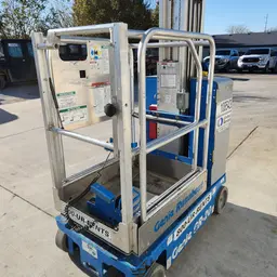 2018 Genie GR-20 Self-Propelled One-Person Lift