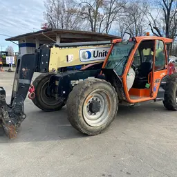 2018 JLG 742 Forklift