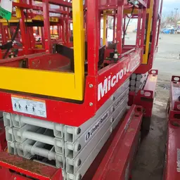 2017 MEC MICRO 19 Scissor Lift