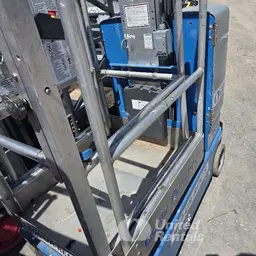 2017 Genie GR-20 Self-Propelled One-Person Lift