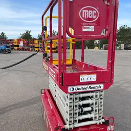 2018 MEC MICRO 19 Scissor Lift