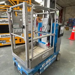 2018 Genie GR-20 Self-Propelled One-Person Lift