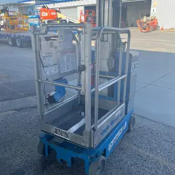 2019 Genie GR-20 Self-Propelled One-Person Lift