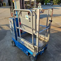 2017 Genie GR-20 Self-Propelled One-Person Lift