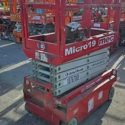 2018 MEC MICRO 19 Scissor Lift