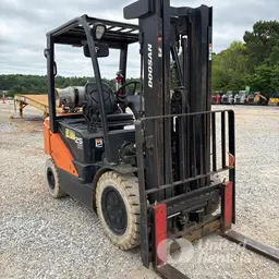 2022 Doosan G25E-7DF Warehouse Forklift