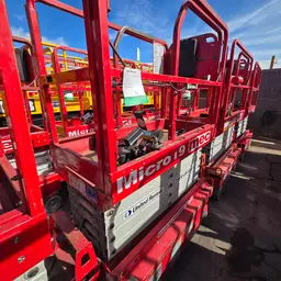 2018 MEC MICRO 19 Scissor Lift