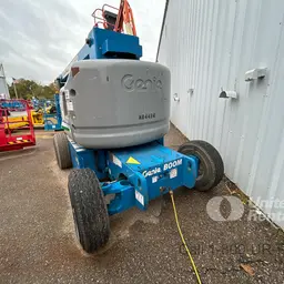 2013 Genie Z-45/25J DC Articulating Boom Lift
